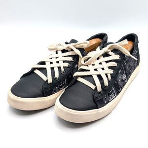 Inkkas Black & White Paisley Print Lace Up Sneakers Unisex Women's 9 / Men's 7